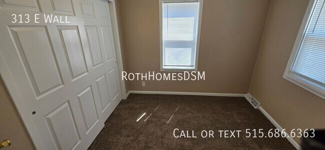 Building Photo - 313 E Wall-