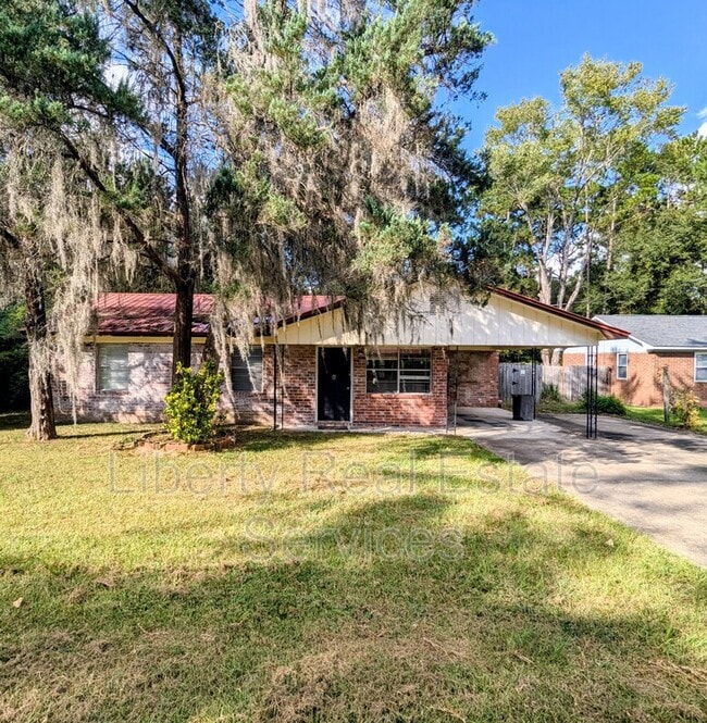 Primary Photo - 820 Kelly Dr