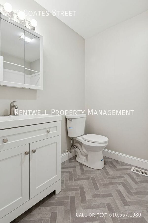 Building Photo - 872 Coates St