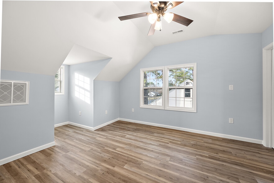 Building Photo - 1201 Tuscola Ave