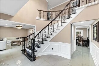 Building Photo - 23917 Stonehedge Dr