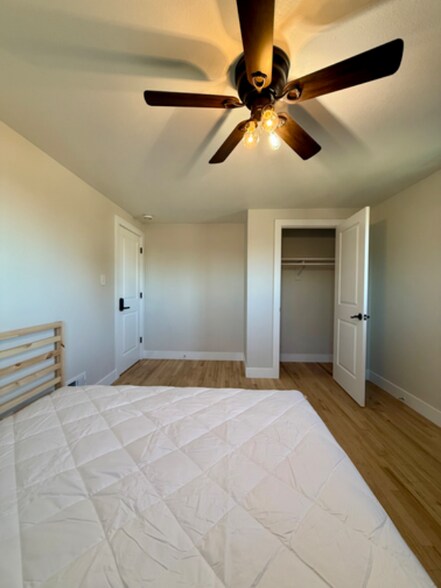 Building Photo - 9989 Dodge Dr