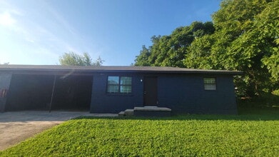 Building Photo - 1 month free call for details!!!  2-Bedroom Retreat in Huntsville – Cozy 803 Sq Ft Haven on Foste...