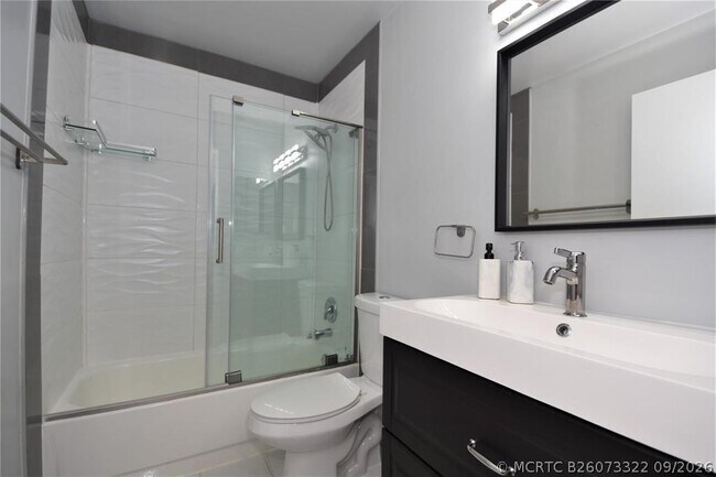 Building Photo - 514 Woodgate Cir