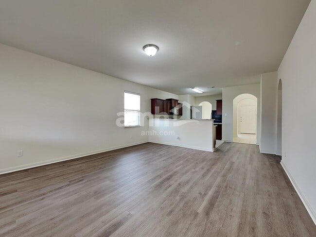 Building Photo - 1544 Park Trails Blvd