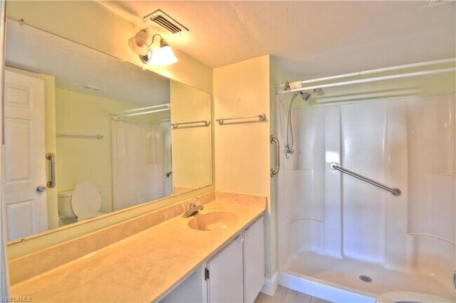 Building Photo - 2330 Naples Trace Cir