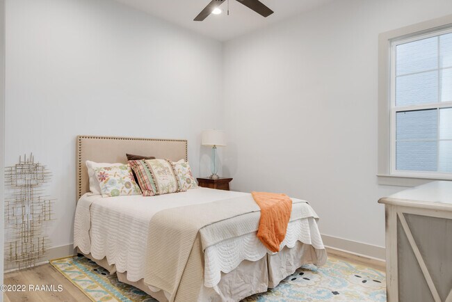 Building Photo - 103 Wishing Wl Dr