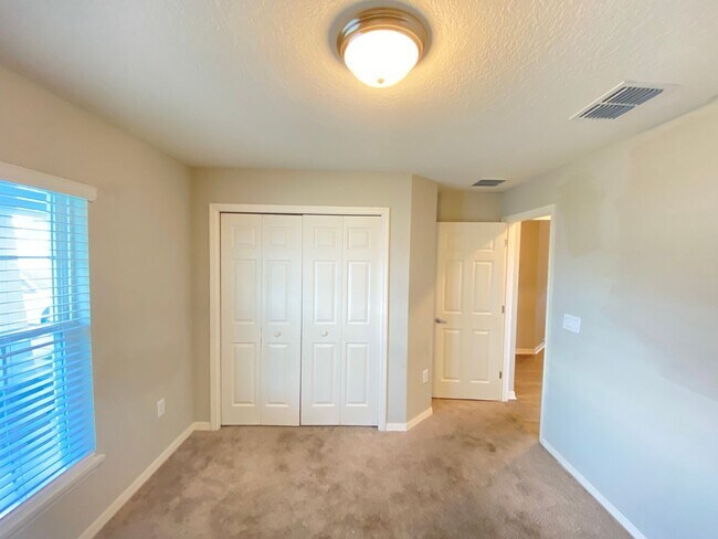 Building Photo - 188 Foxtail Loop