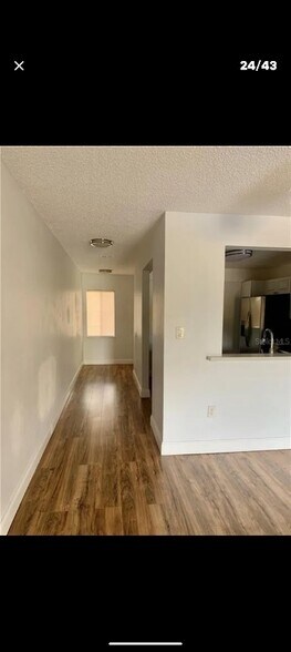 Building Photo - 2687 Sabal Springs Cir