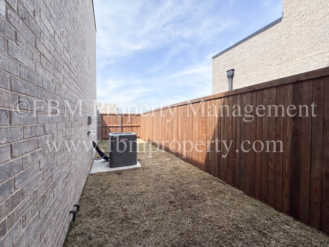 Building Photo - 2881 Ali Dr