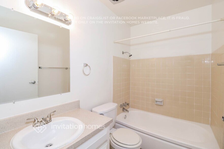 Building Photo - 2808 Notre Dame Dr