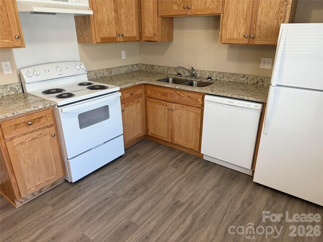 Building Photo - 799 Cherry St