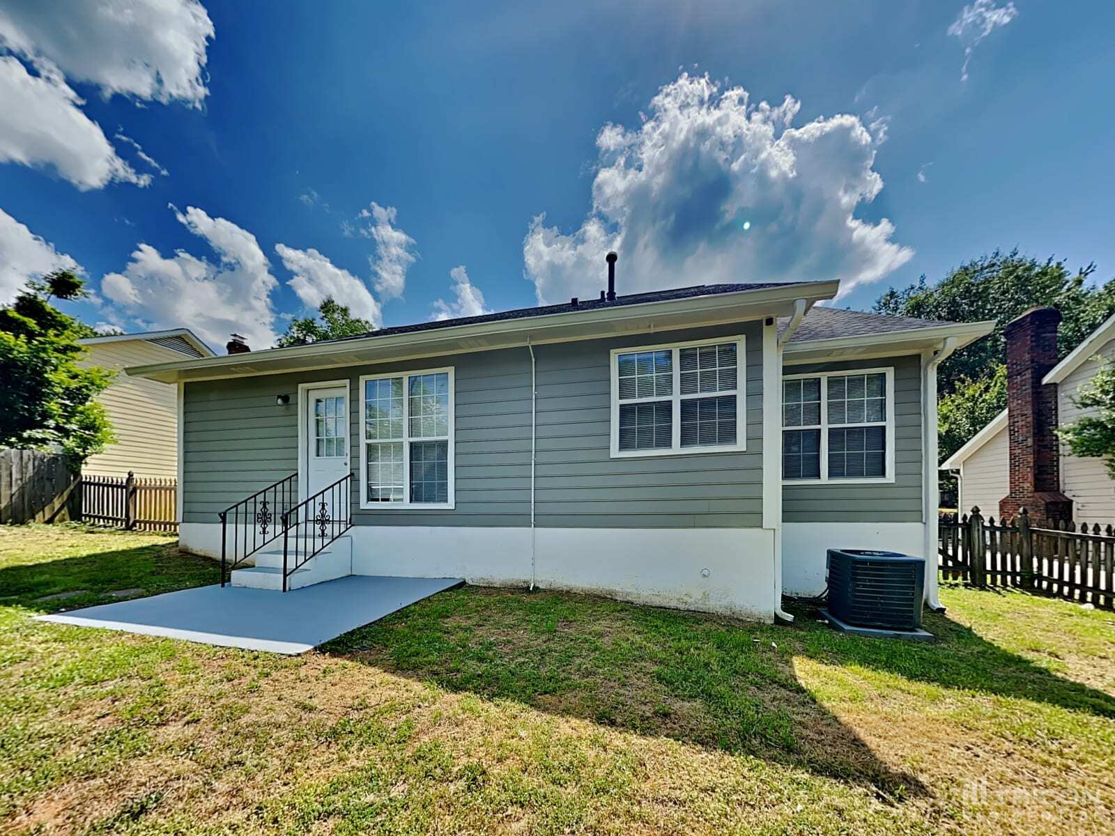 Building Photo - 102 Coventry Dr