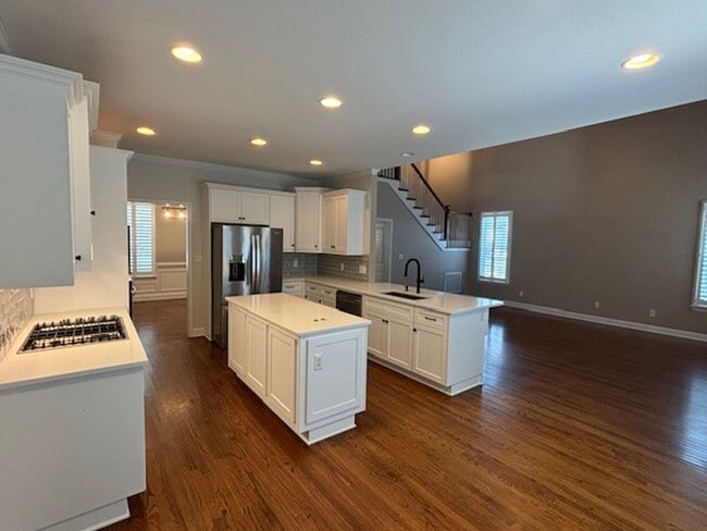 Building Photo - 1205 Sumter Landing Ln