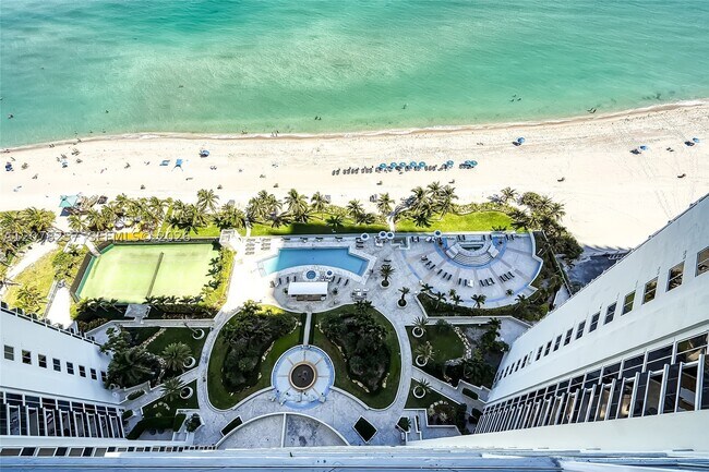 Building Photo - 19111 Collins Ave