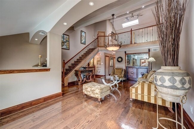 Building Photo - 5141 Del Monte Dr