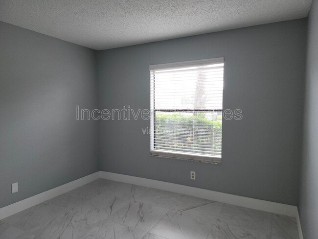 Building Photo - 2260 Cascades Blvd