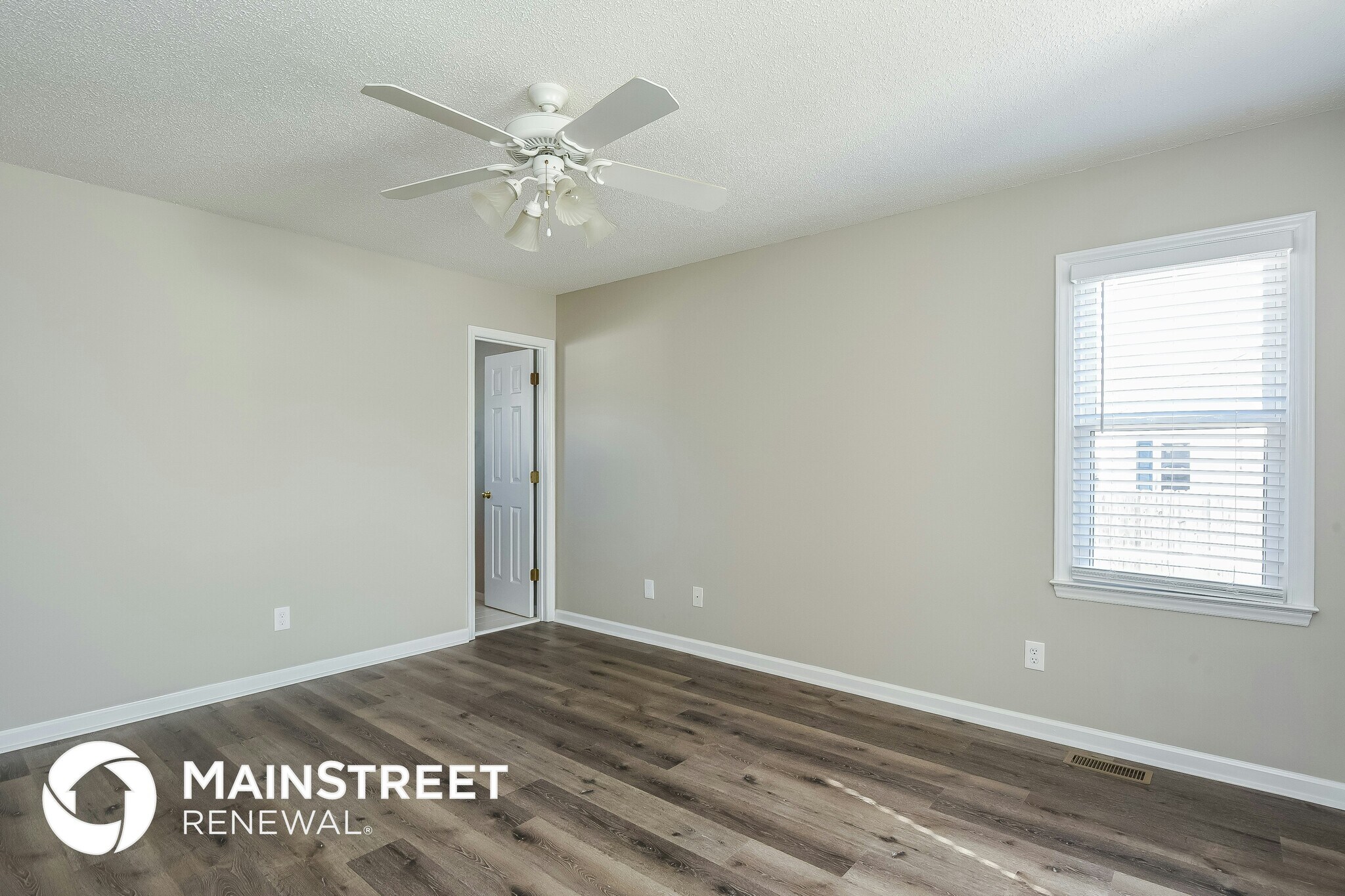 Building Photo - 33 Wallace St