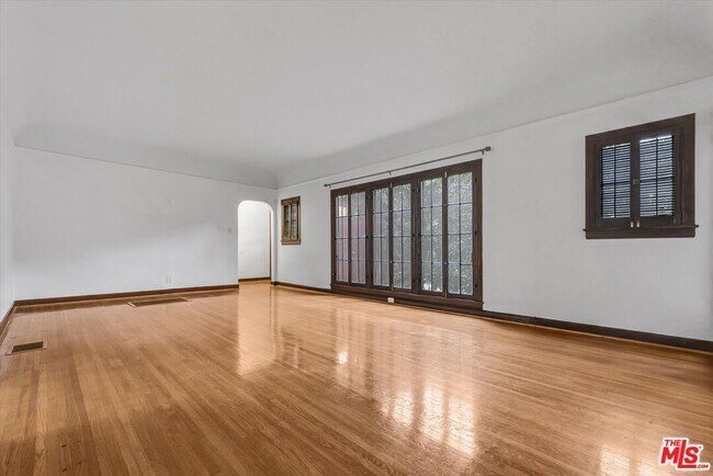 Building Photo - 5112 Edgewood Pl