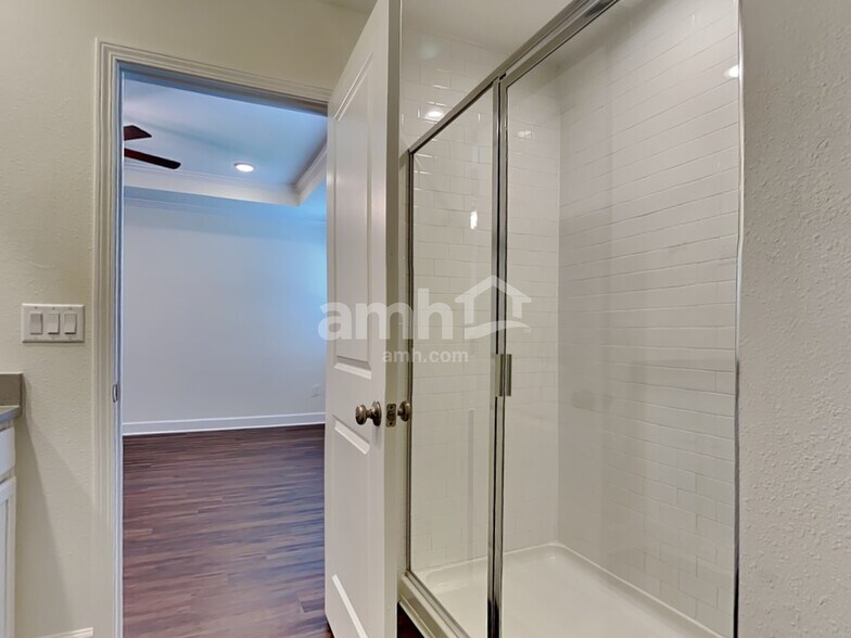 Building Photo - 10717 Coleman Rd