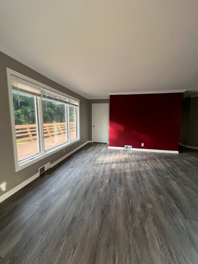 Building Photo - Private retreat in Cranberry offering 3 be...