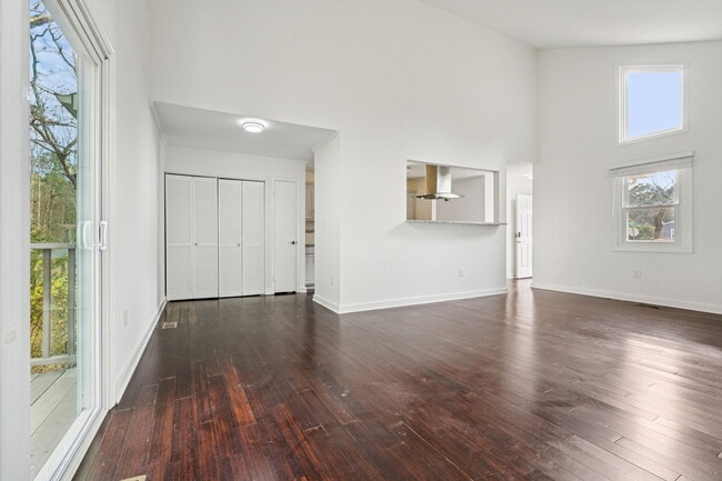 Building Photo - 21 Winchester Ct