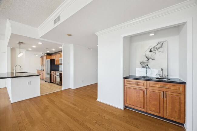 Building Photo - 49 Briar Hollow Ln