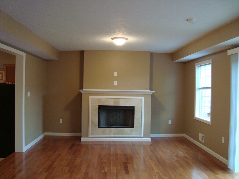 Building Photo - 35 Norton St