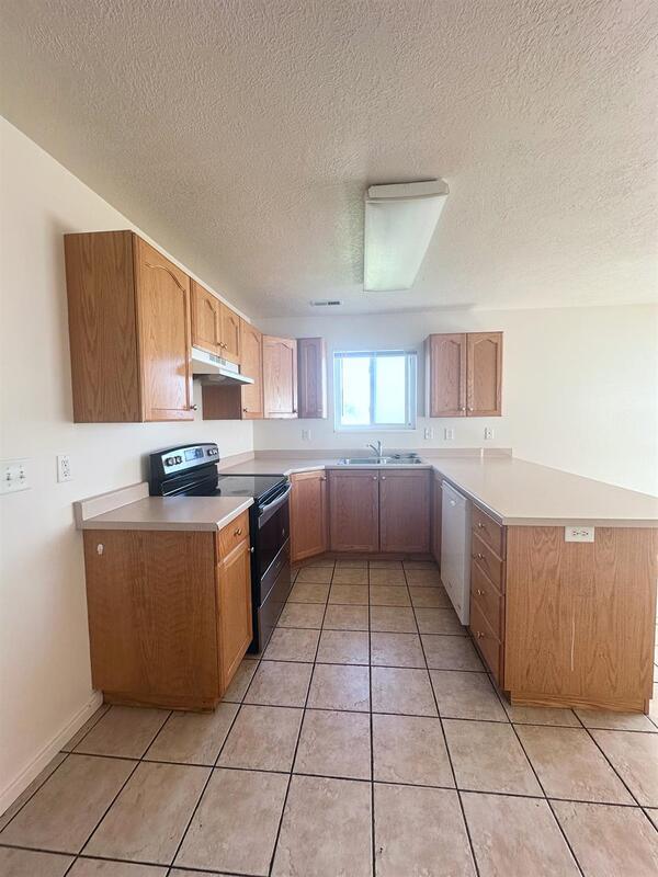 Building Photo - 585 W 350 N