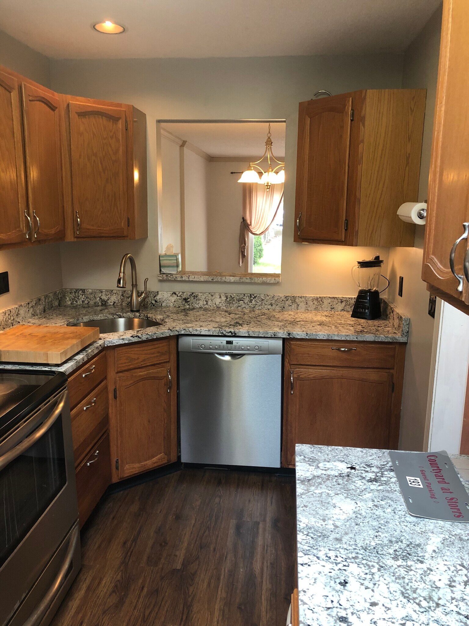 Kitchen - 120 Courtyard Ln