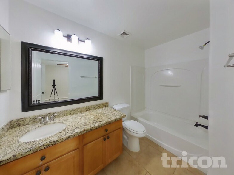 Building Photo - 305 W Angus Rd