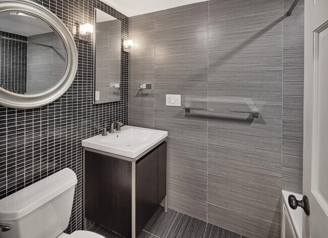 Building Photo - 205 Park Ave