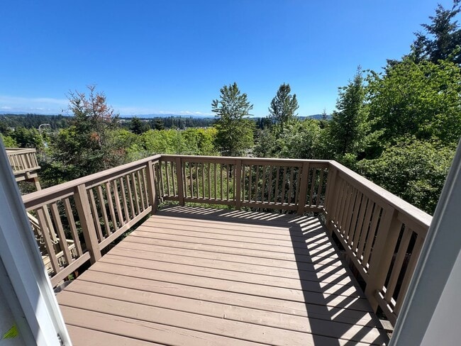 Building Photo - Morningside 3 Bedroom Townhome Happy Vally