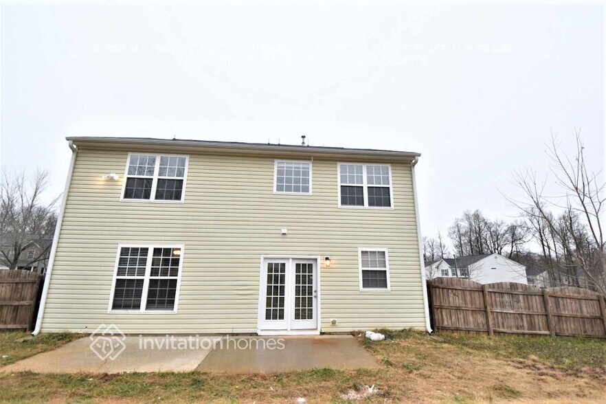 Building Photo - 1206 Bethpage Dr