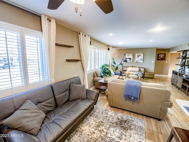 Building Photo - 2301 N 81st Pl