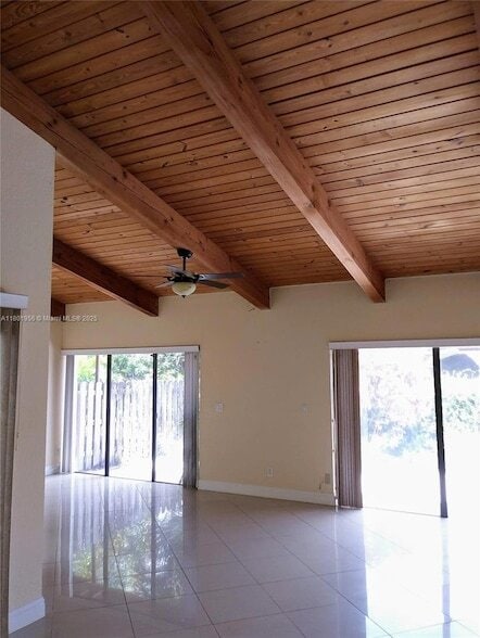 Building Photo - 2675 Parkview Dr S
