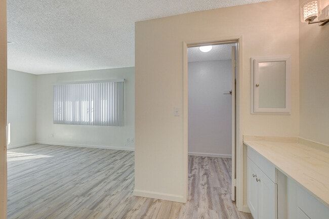 Building Photo - 2809 Northam St