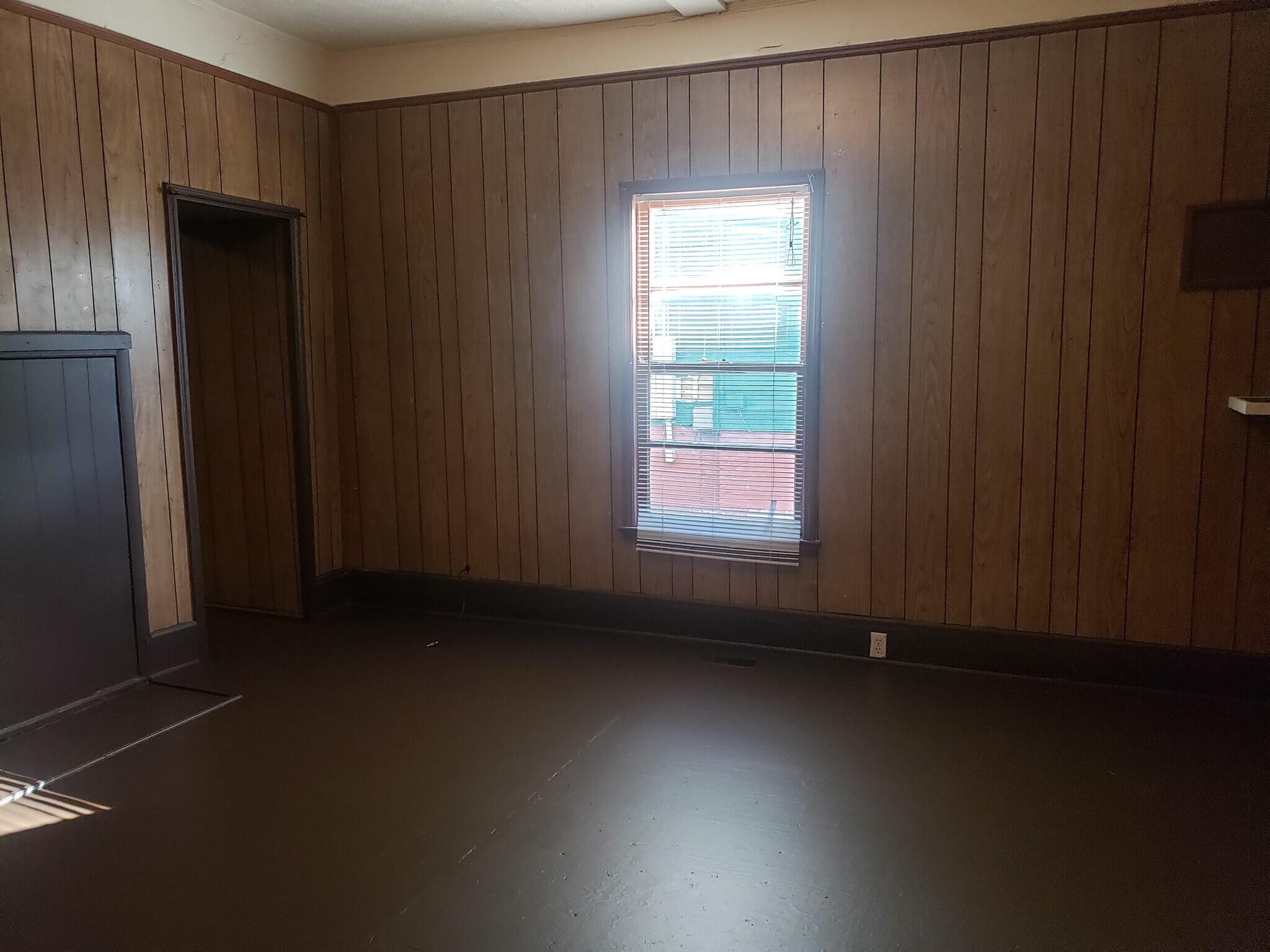 Building Photo - 31 Perry Ave