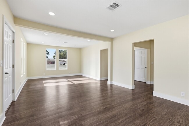 Building Photo - 1410 Fannin St