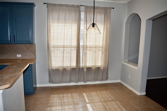 Building Photo - 21559 Kings Bend Dr