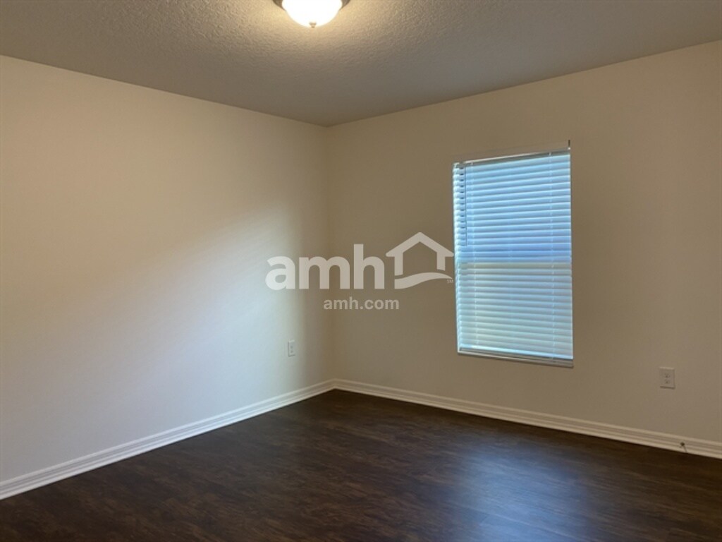 Building Photo - 1122 Brenton Leaf Dr
