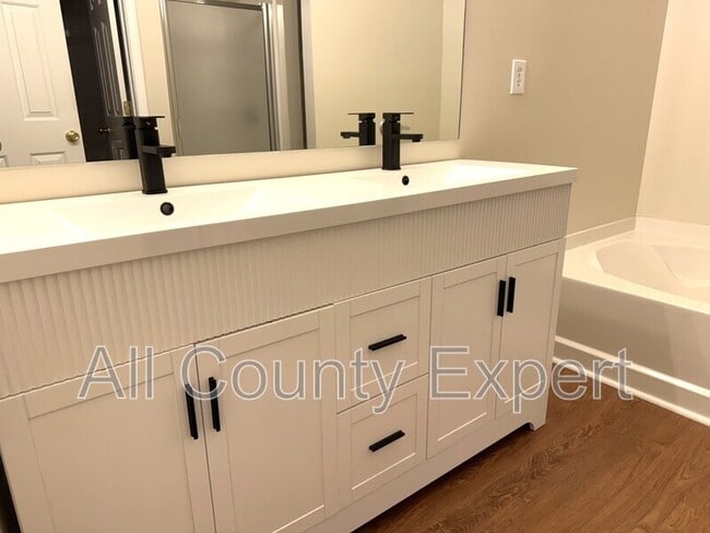 Building Photo - 383 Weatherstone Pl