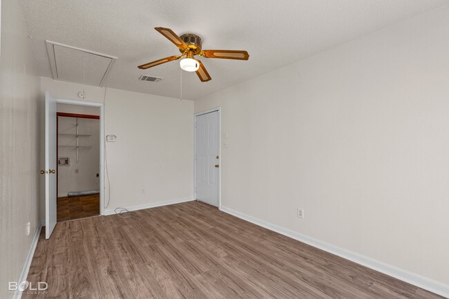 Building Photo - 6863 Washington Ln