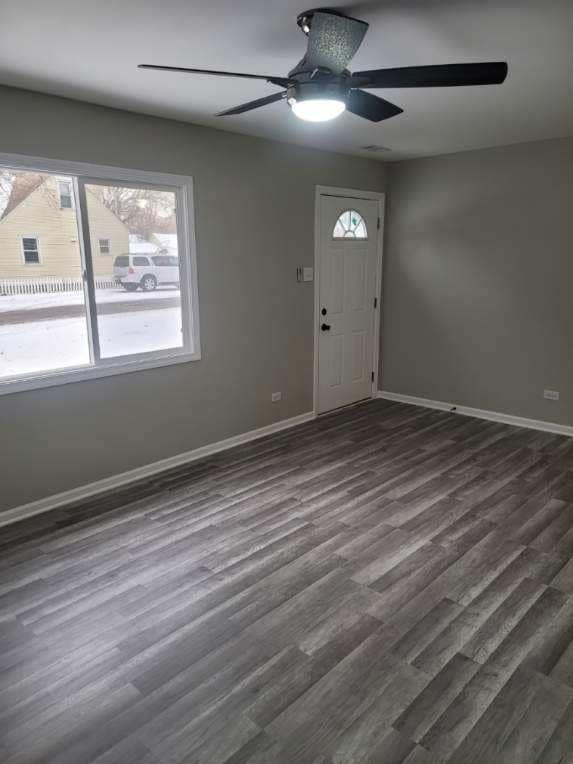 Building Photo - New Rehabbed home close to the train and t...