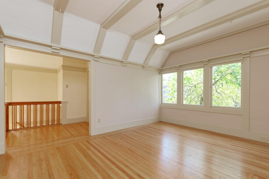 Building Photo - 4102 Terrace St