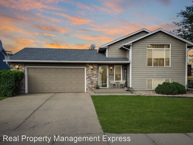 Primary Photo - 4 br, 2 bath House - 7112 W Strabane St