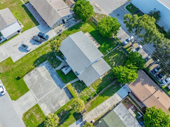 Building Photo - 8507 Sunset Dr