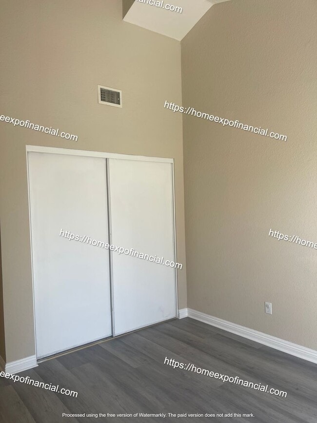 Building Photo - Nice House For Rent
