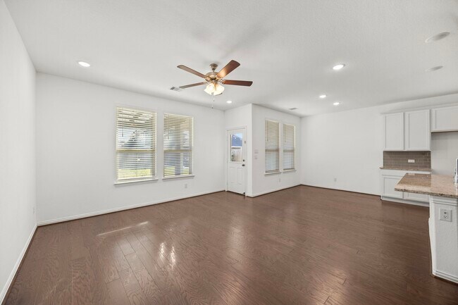 Building Photo - 31319 Horseshoe Meadow Bend Ln