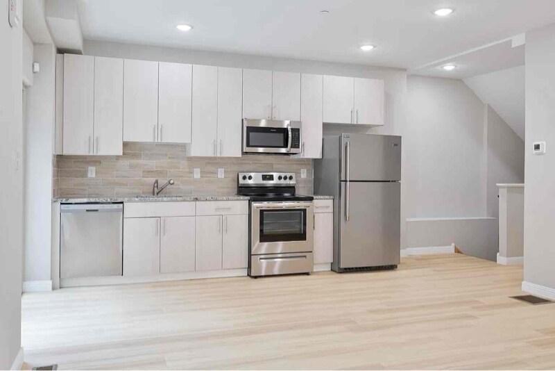 Building Photo - 616 N 40th St